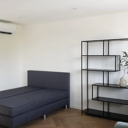 Diktbiy Stadion -studio D Apartment
